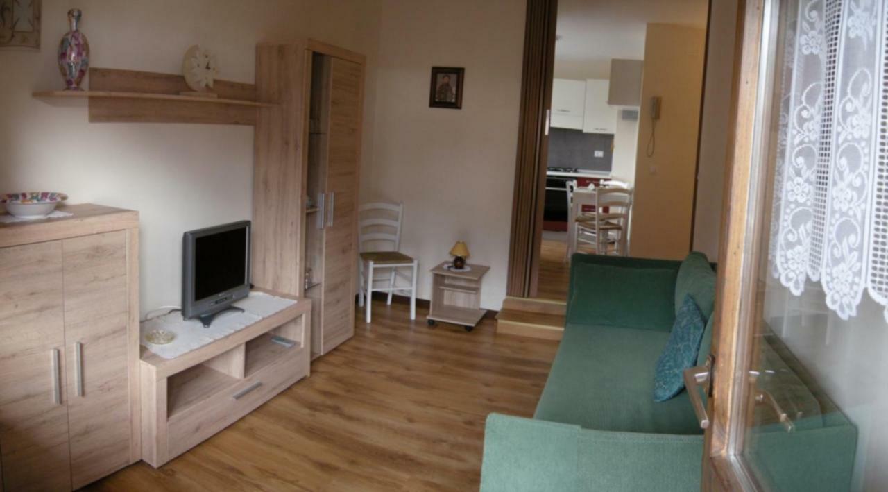 פאדולה Residence La Pineta מראה חיצוני תמונה